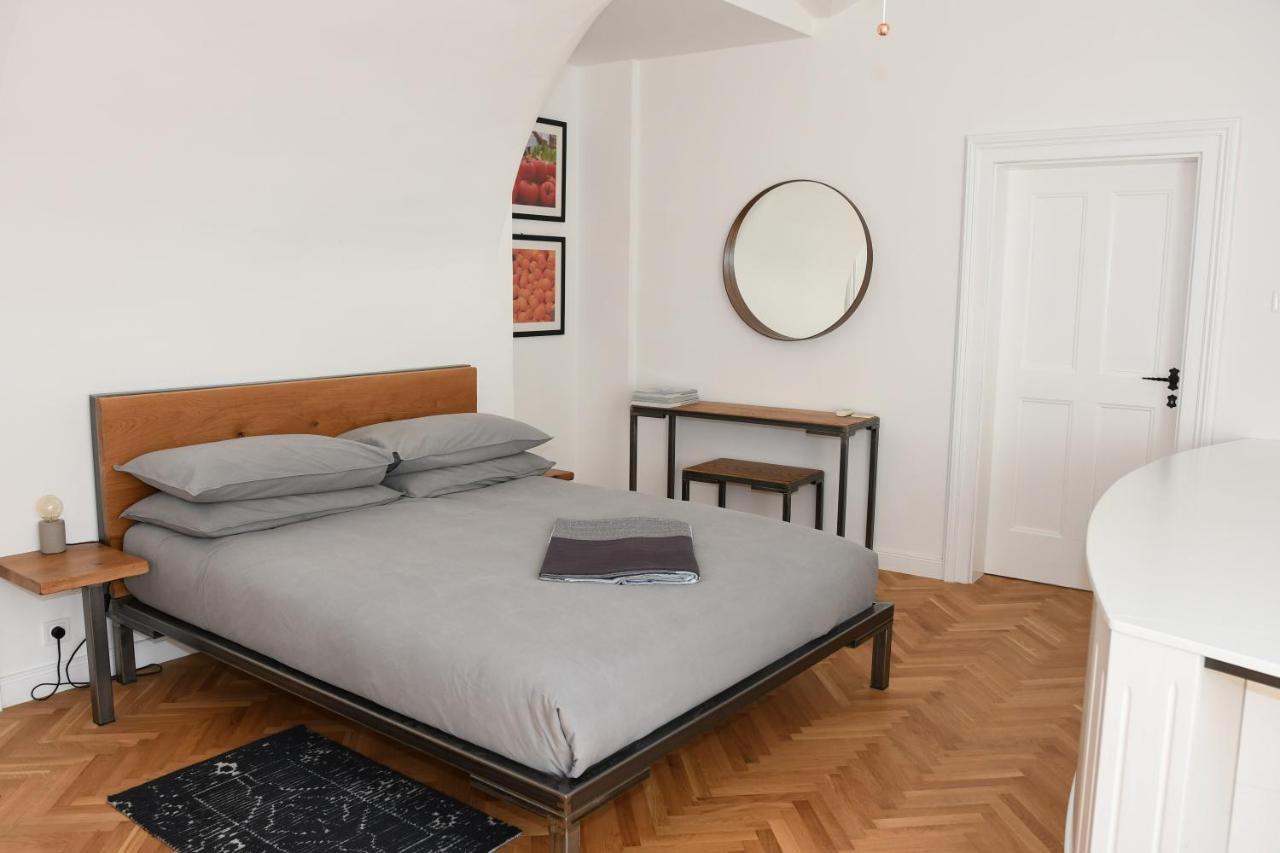 Beautiful 2Bed Apartment In The Centre Of Varazdin Exterior photo