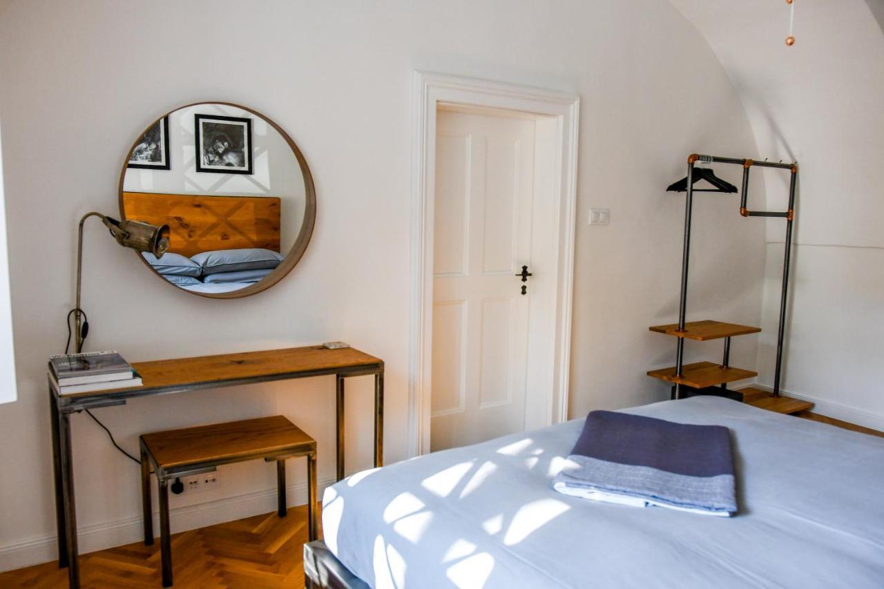 Beautiful 2Bed Apartment In The Centre Of Varazdin Exterior photo